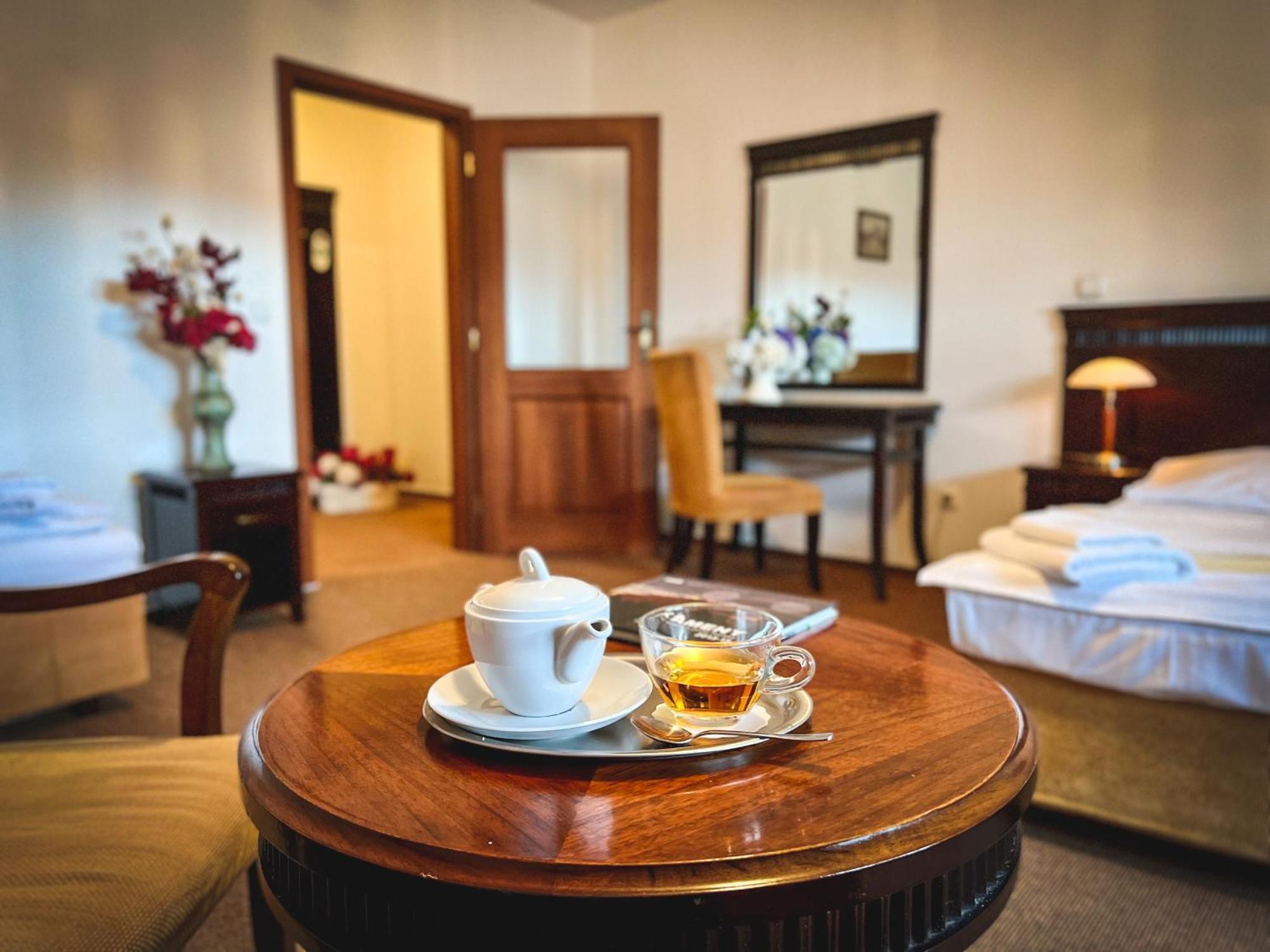 Hotel U Zeleneho Stromu Nepomuk 外观 照片