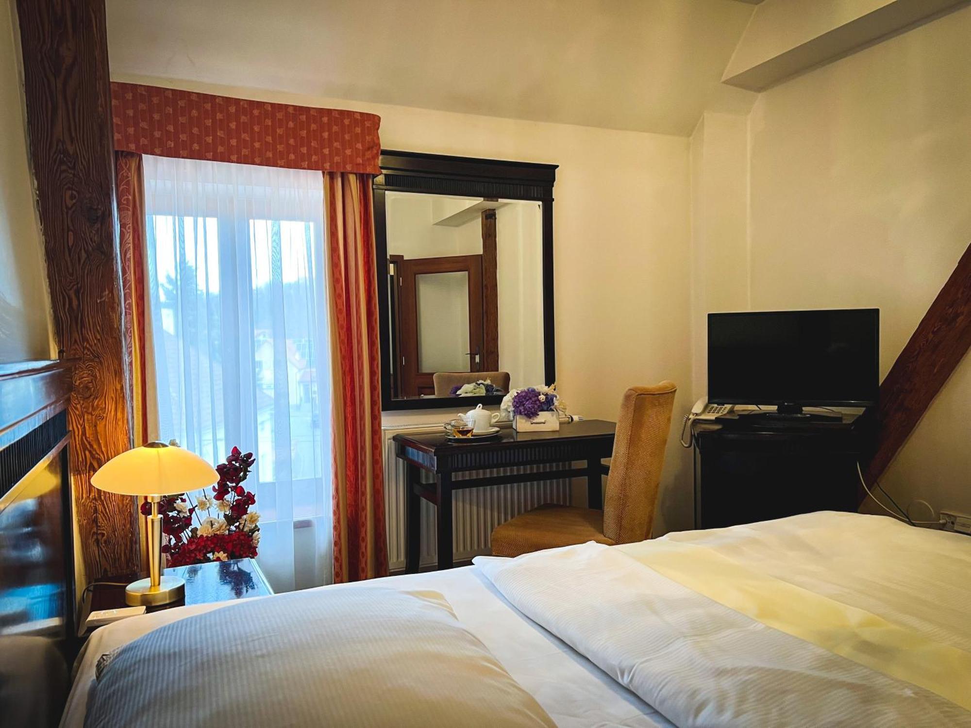 Hotel U Zeleneho Stromu Nepomuk 外观 照片