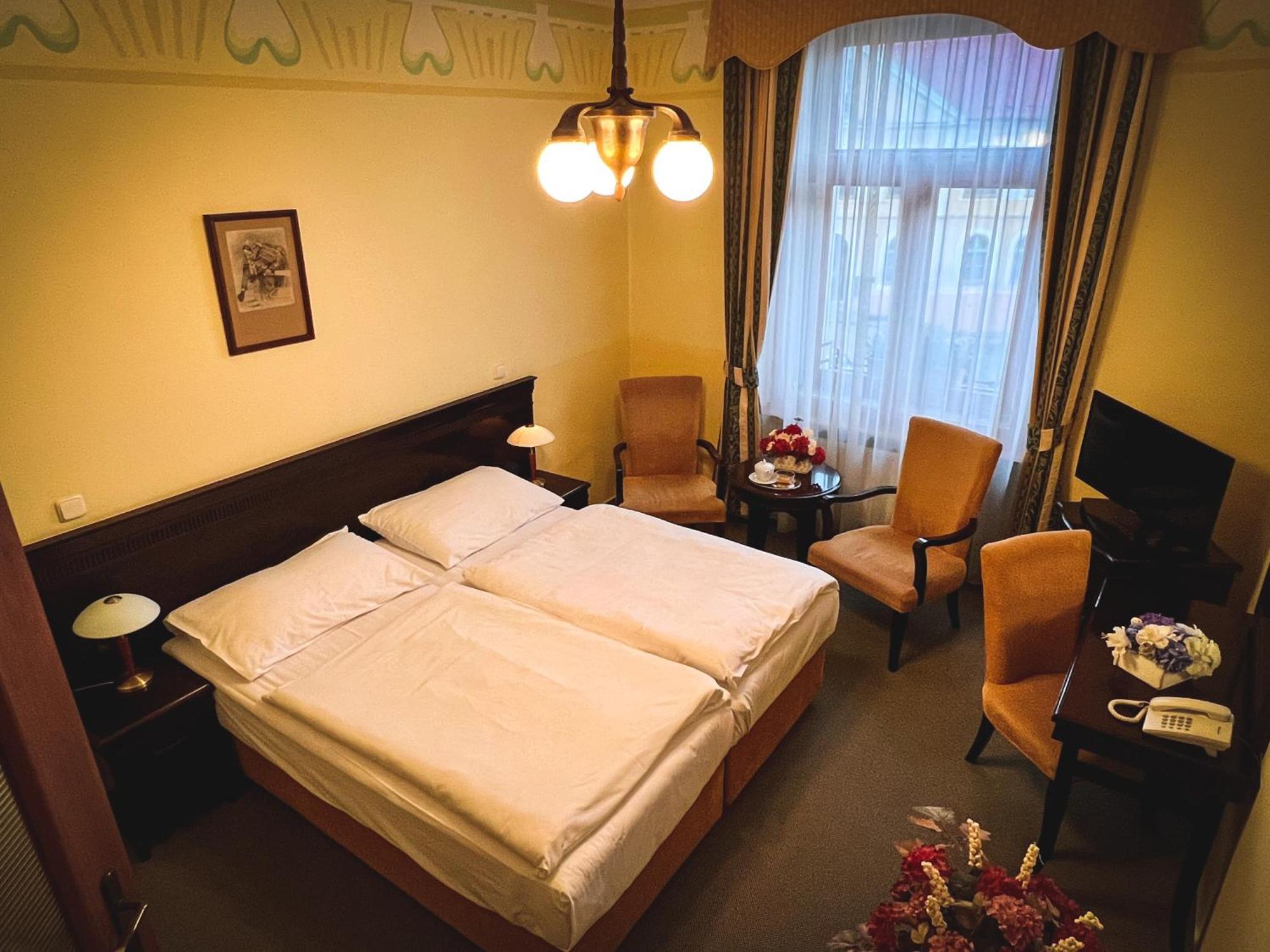 Hotel U Zeleneho Stromu Nepomuk 外观 照片