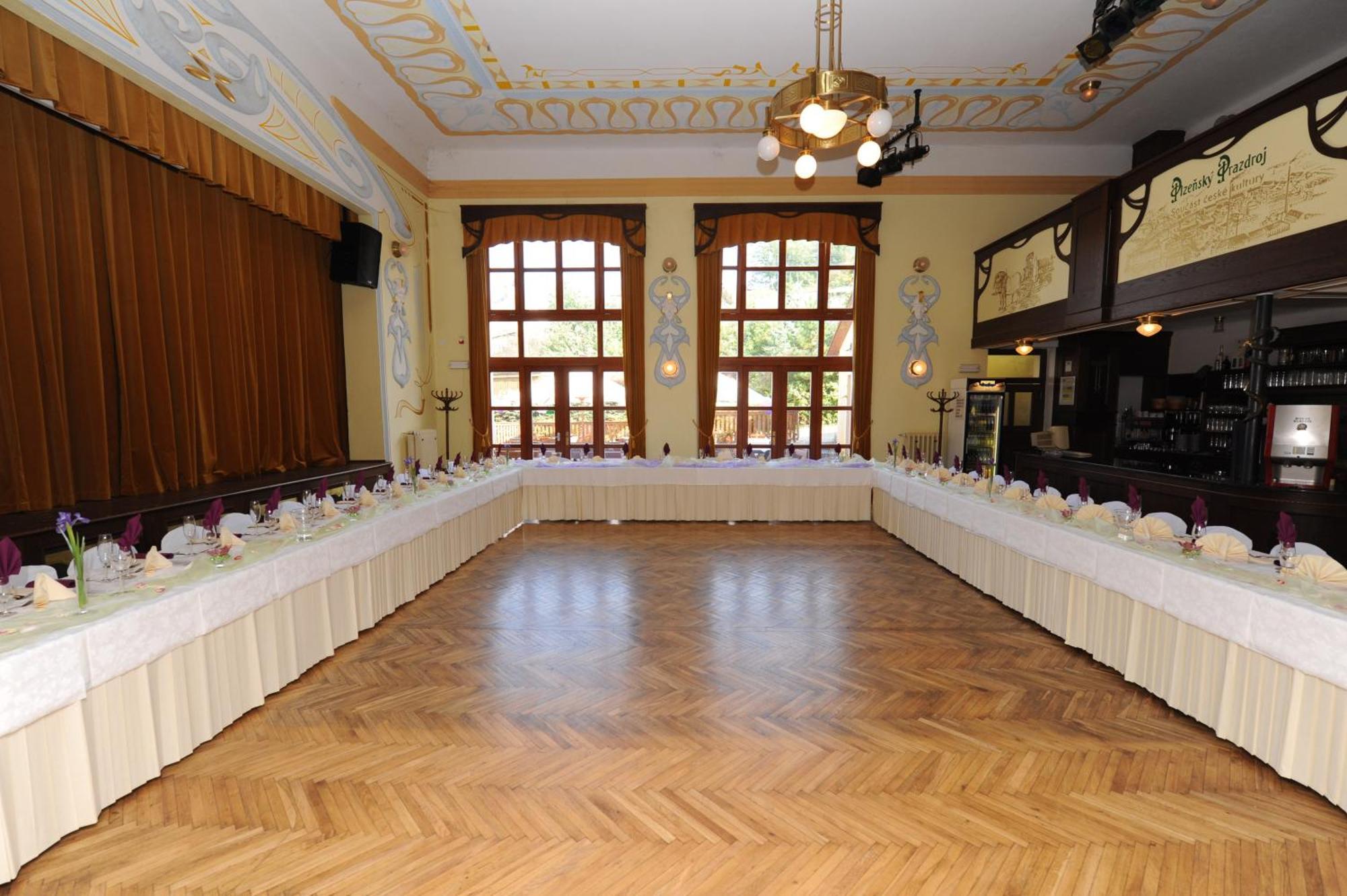 Hotel U Zeleneho Stromu Nepomuk 外观 照片