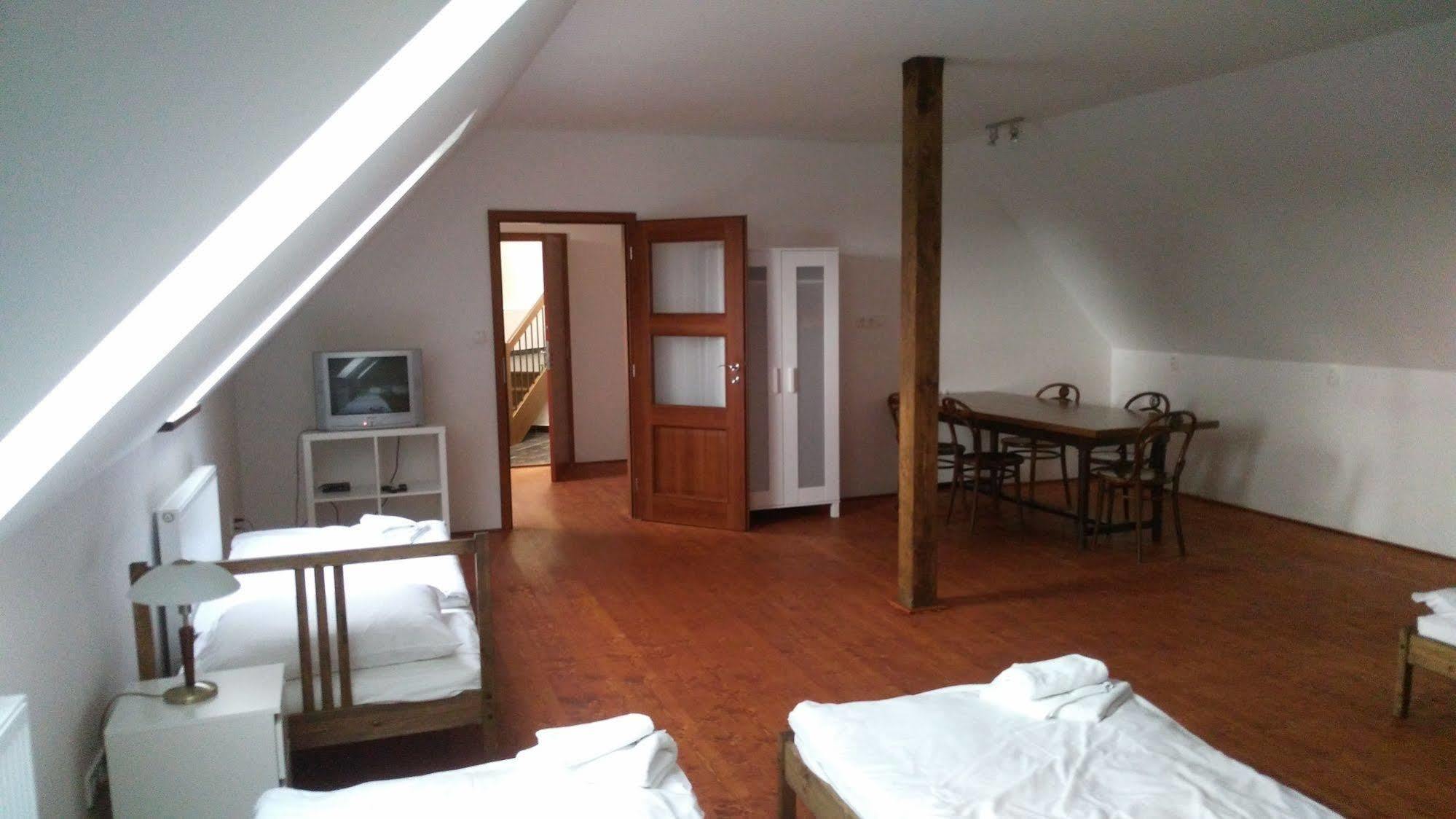 Hotel U Zeleneho Stromu Nepomuk 外观 照片